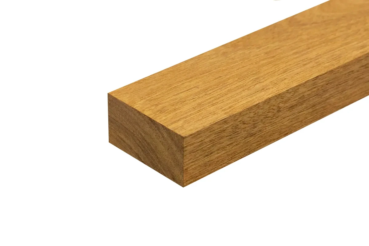 TIRANTE LAPACHO BOLIVIANO AMARILLO BITOLADO CEPILLADO 2″ x 3″