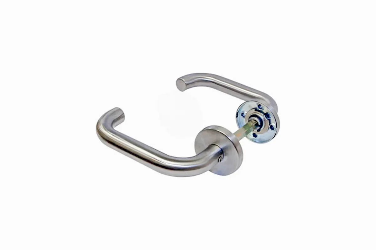MANIJA D/B CURVA ACERO INOX CON BOCALLAVE – UNIVERSAL