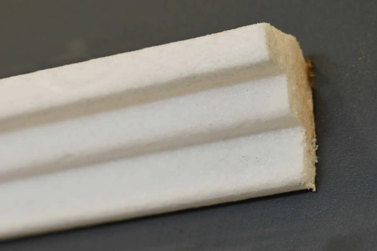 MOLDURA POLIESTIRENO RECTA 0.30 x 0.20 x 2 mts