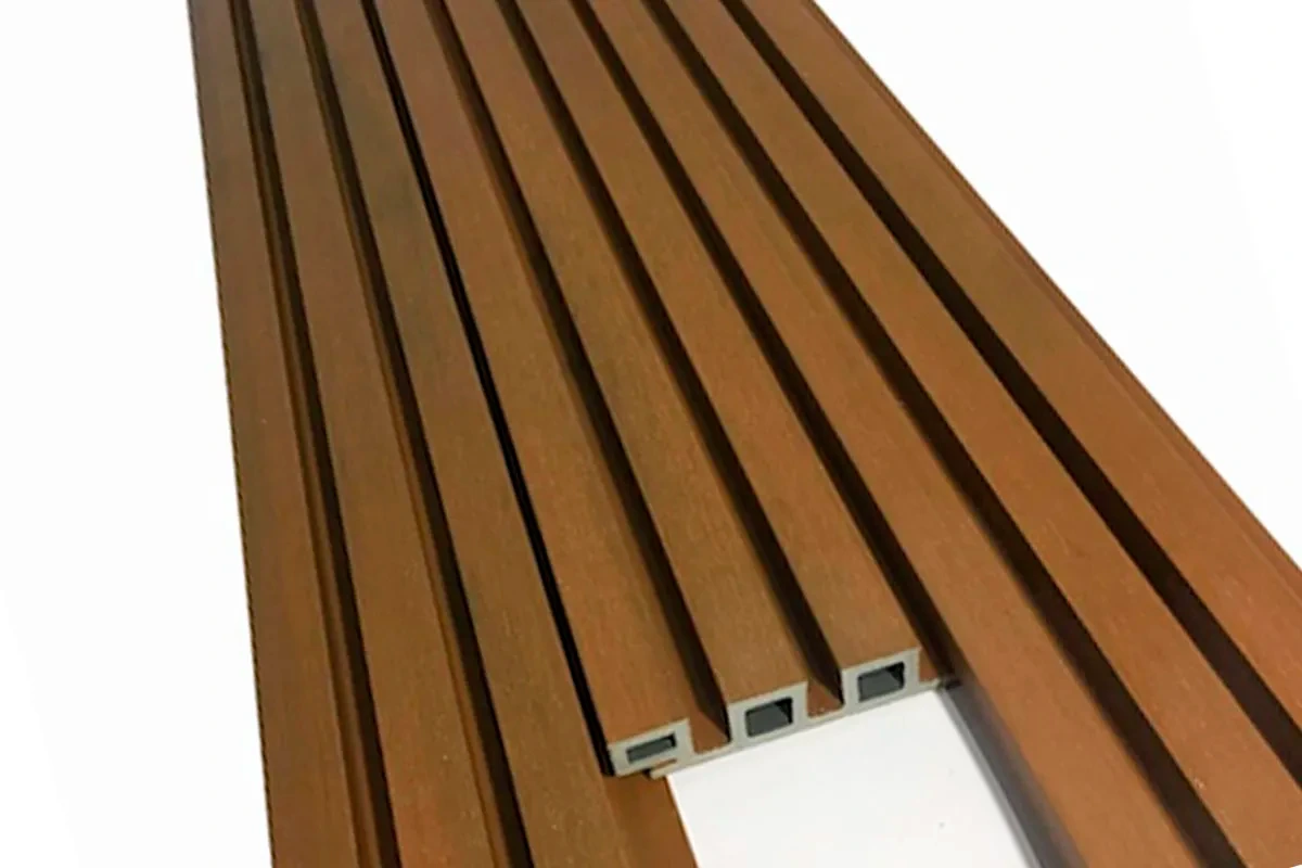 REVESTIMIENTO (KC06) TAWNY WPC 25mm x 200mm x 2.40 m