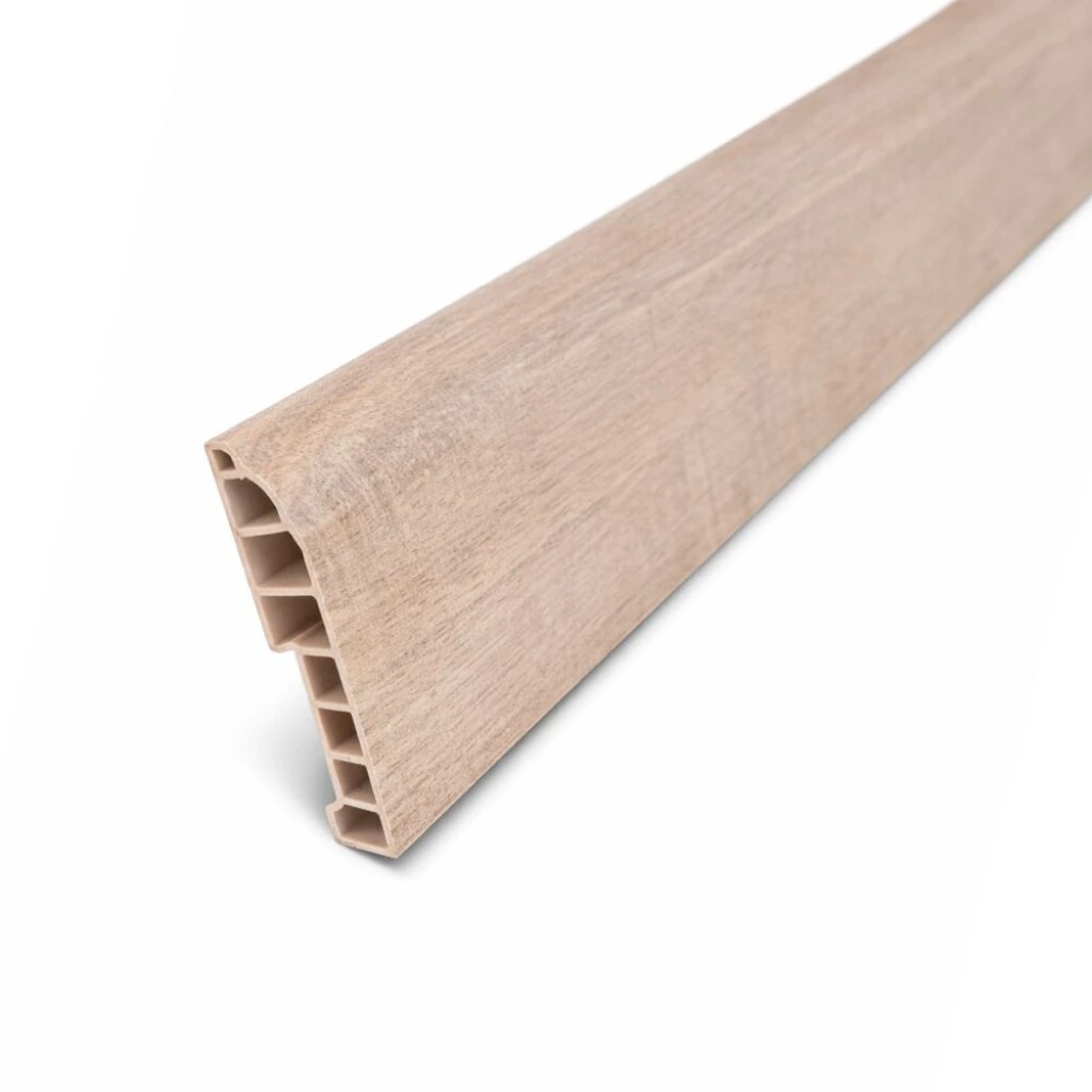 Zocalo de PVC 15mm X 80mm X 2,40 Mts Marron Claro 6617