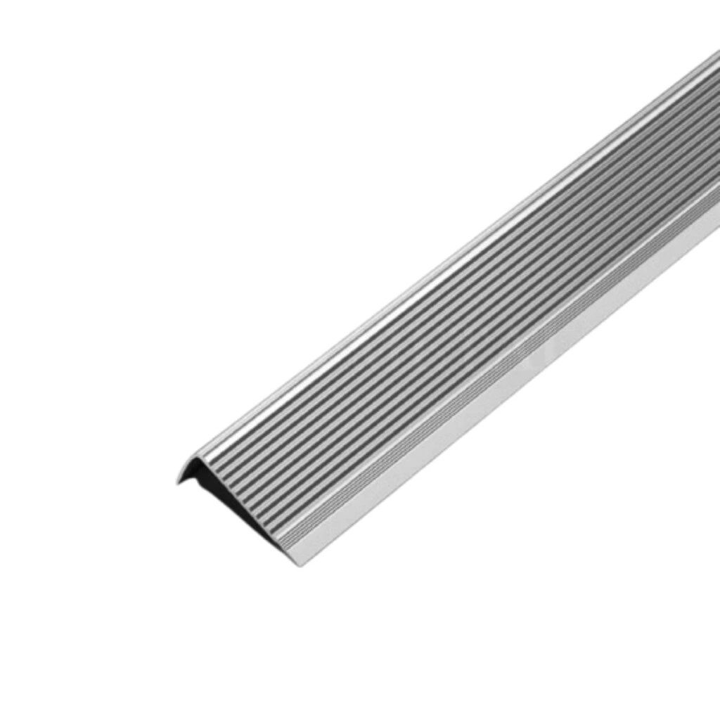Perfil En L Para Escalon En Aluminio Antideslizante 37mm 2.5mts Cromo Mate