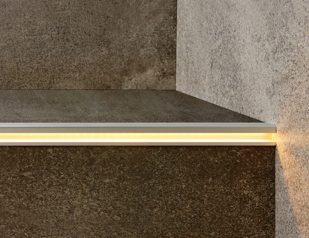 Protector de Escalon Grada LED 3955 Linea Lumiere