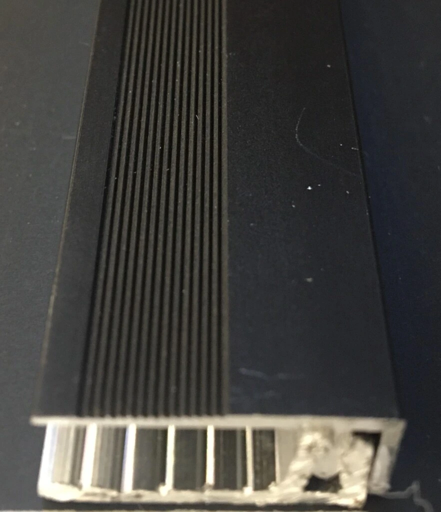 PISO PARED ALUMINIO NP - PERFIL PISO PARED ALUMINIO HUMO NP1257PP (UNIDAD)