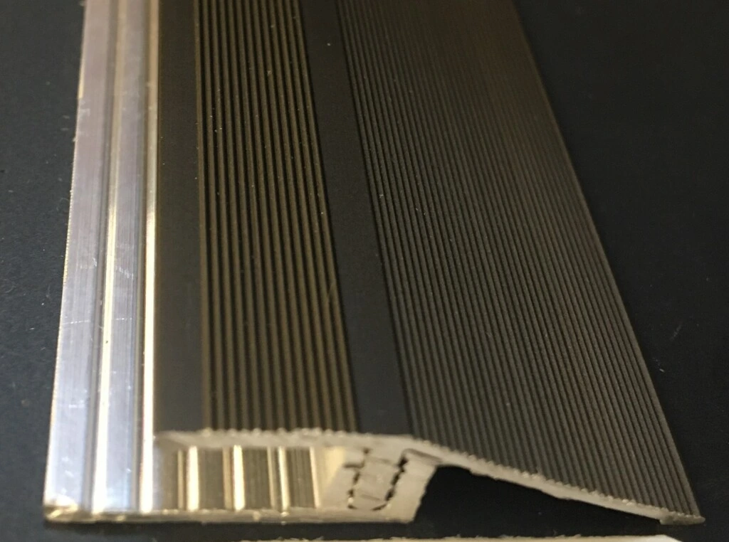 REDUCTOR ALUMINIO NP - PERFIL REDUCTOR ALUMINIO HUMO NP1257RT (UNIDAD)