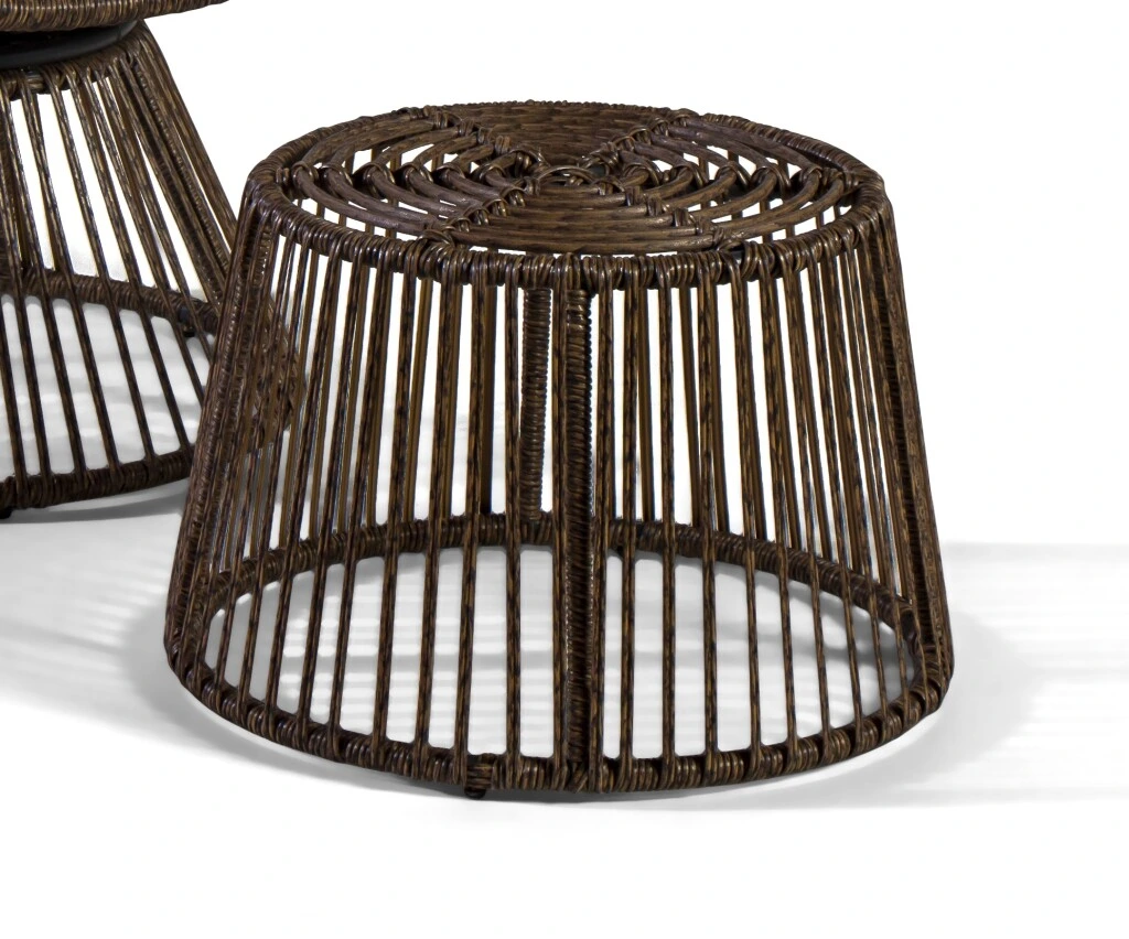 PUFFS, BANCOS Y BANQUETAS - PUFF EN RATTAN SINTETICO 2162CF DIAM.43X33H CM (UNIDAD)