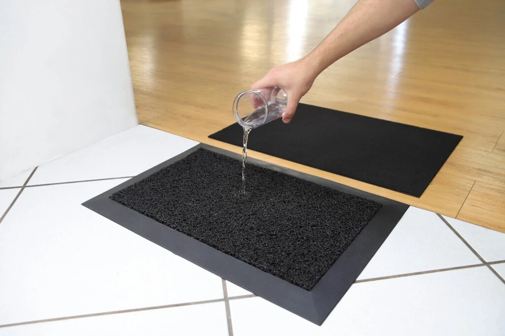 SANIMAT 90130 - FELPUDO PEDILUVIO SANIMAT EN PVC 90X130CM 303 NEGRO (UNIDAD)