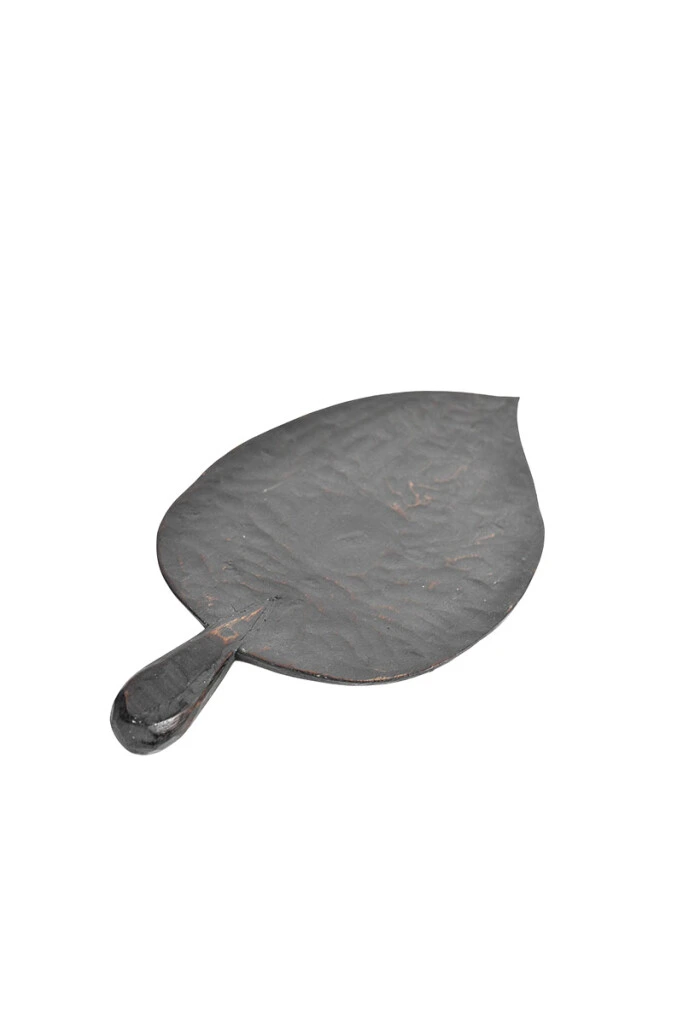ADORNOS - CENTRO DE MESA LEAF DAUN BLACK 41X20X3H CM (UNIDAD)