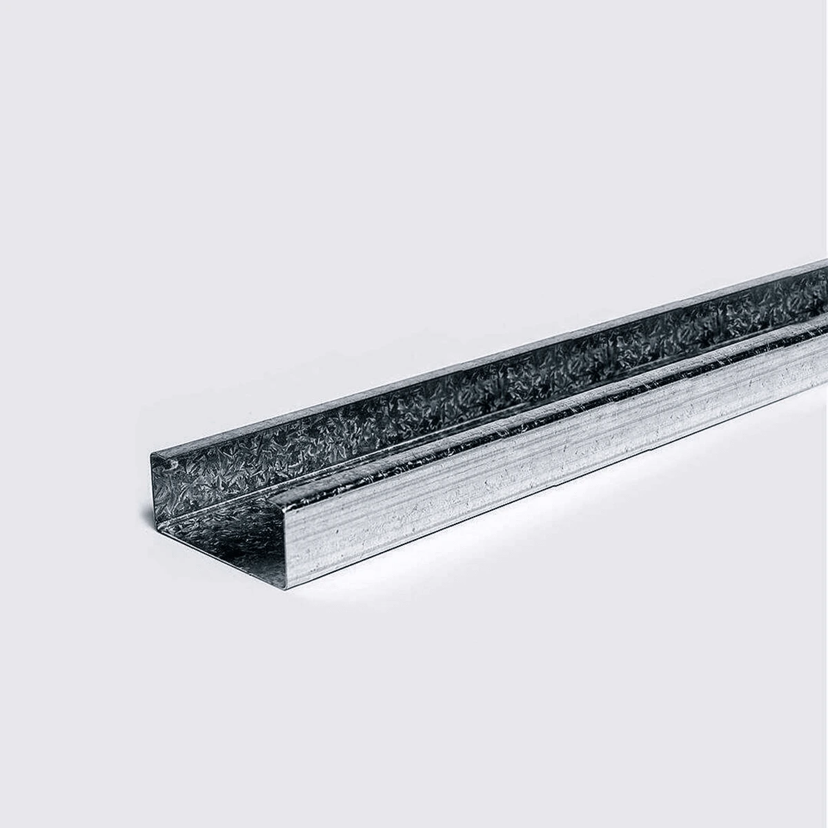 Perfil PGC Montante 150 mm × 6,00 m Cal. 18