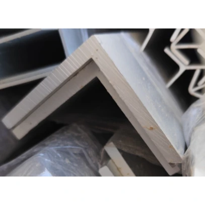 Angulo estructural de aluminio para isopanel 5.25 x 5.25 cm