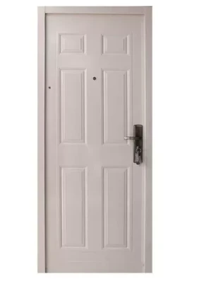 Puerta exterior blanca