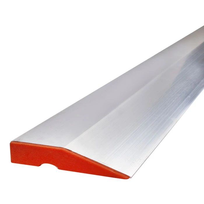 Regla aluminio tubular 1.2m