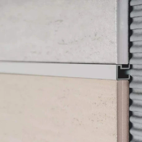 RG-1443  Listello Cuadrado Aluminio Cromo Mate 1,4 x 0,9 x 250 cm