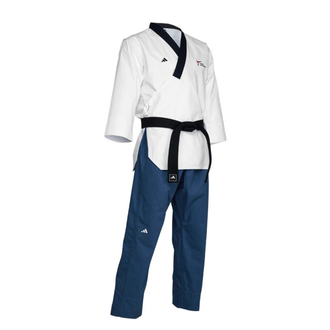 Uniforme Taekwondo Adidas Poomsae Femenino Adulto WT Blanco Premium para Competicion de Formas con Detalles Especiales