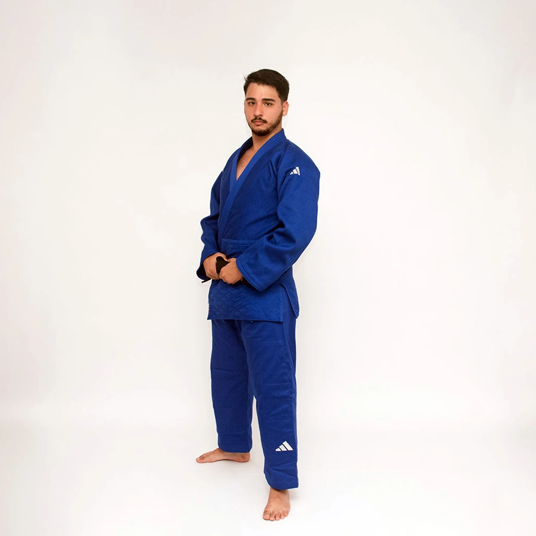 Uniforme Judogi Adidas Champion III IJF Approved 750gsm Doble Tejido Grano de Arroz para Competicion Oficial