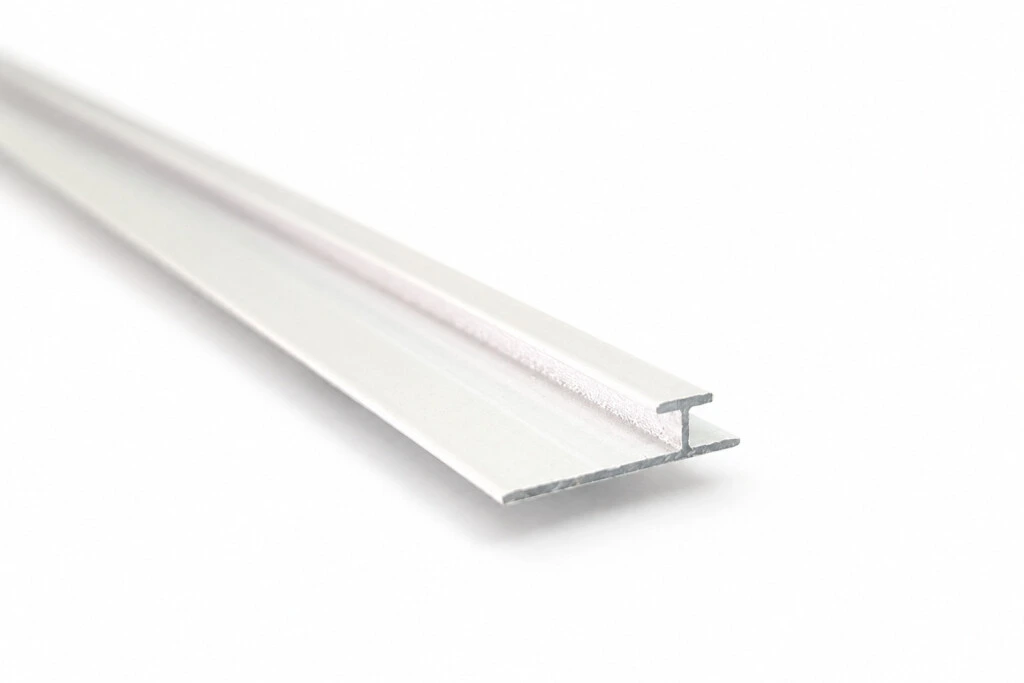 Perfil Para Placas de PVC Union Blanco Mate 3mm x 2.5mts